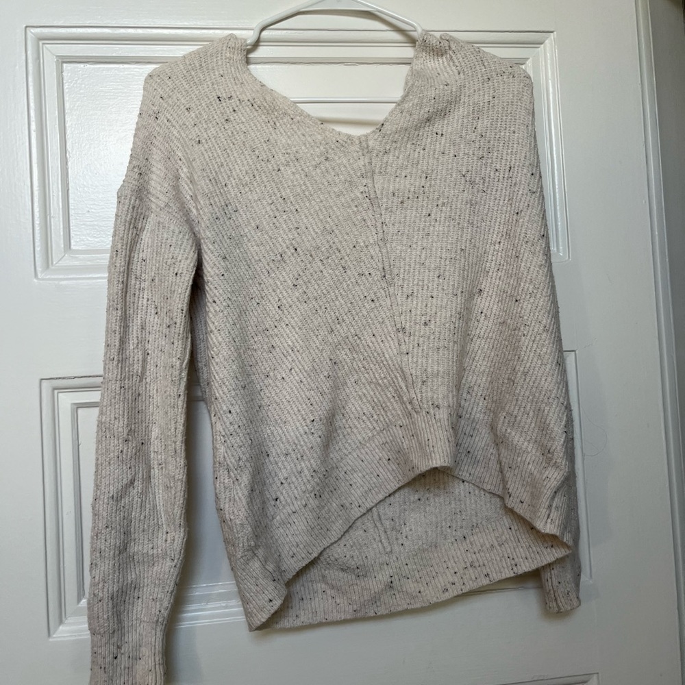White speckled long sleeve sweater